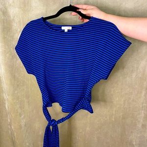 Women’s top size M